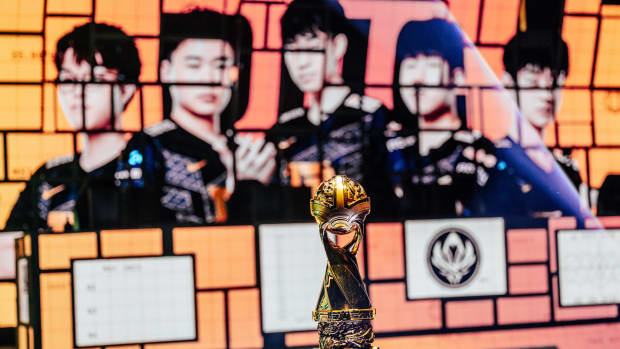 Royal Never Give Up LPL 2022 MSI